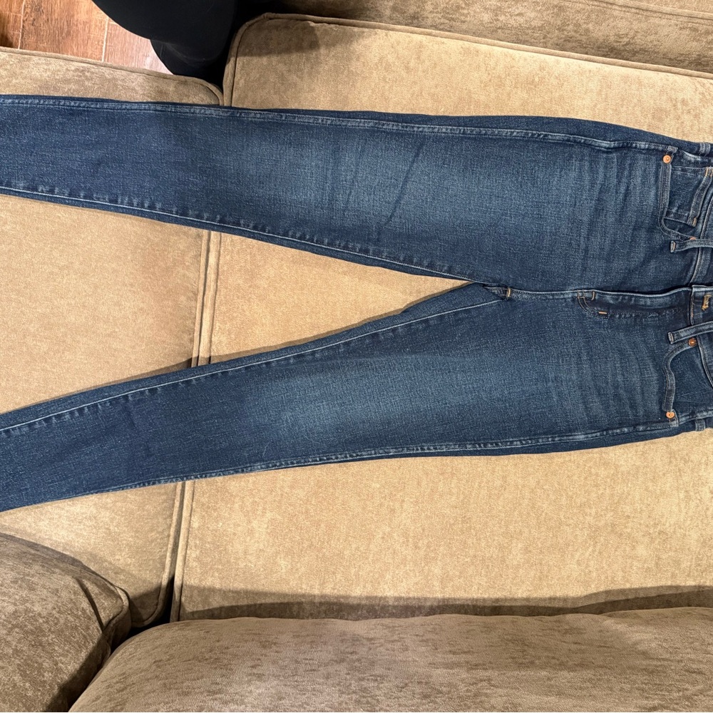 Madewell women’s size 26 dark blue high waisted skinny jeans